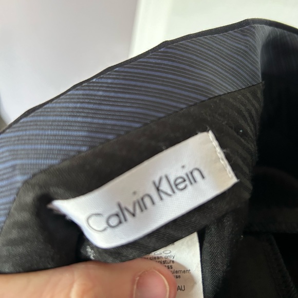 Men’s Calvin Klein Navy Suit and Pants - Picture 5 of 5